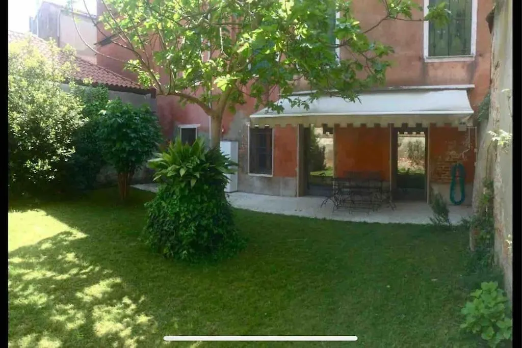Raphael'S Garden House Apartment Venice