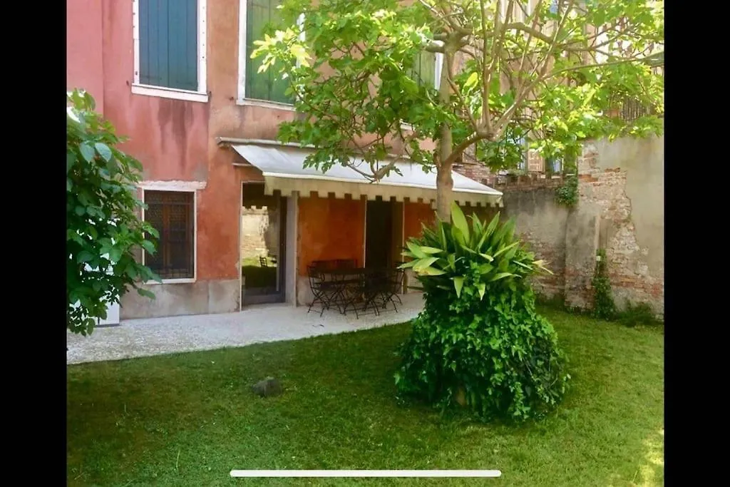 Raphael'S Garden House Apartment Venice