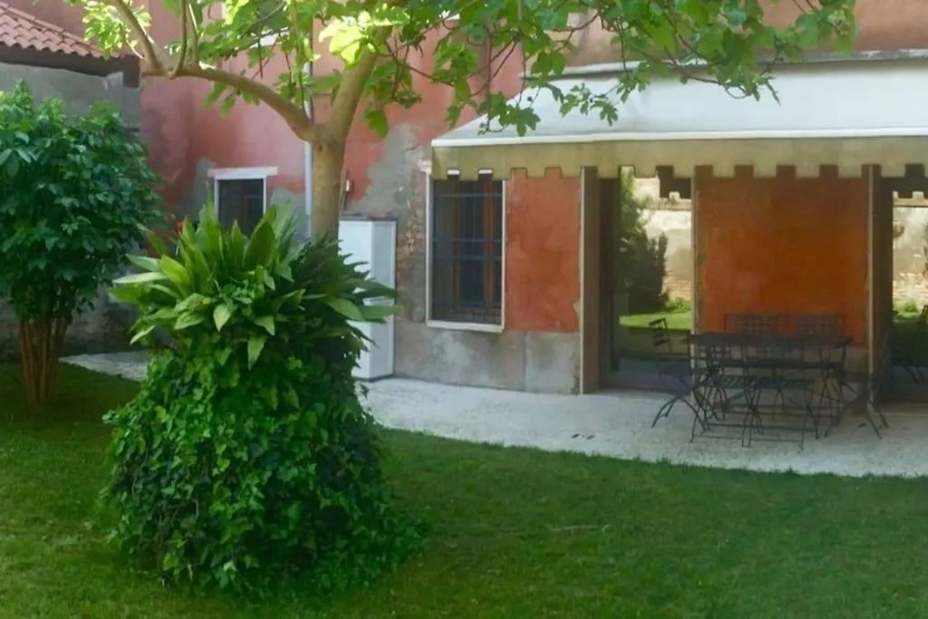 Raphael'S Garden House Apartment Venice